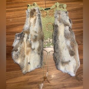 Tricotto olive lace crochet fabric and rabbit fur vest, EUC, Sz L,